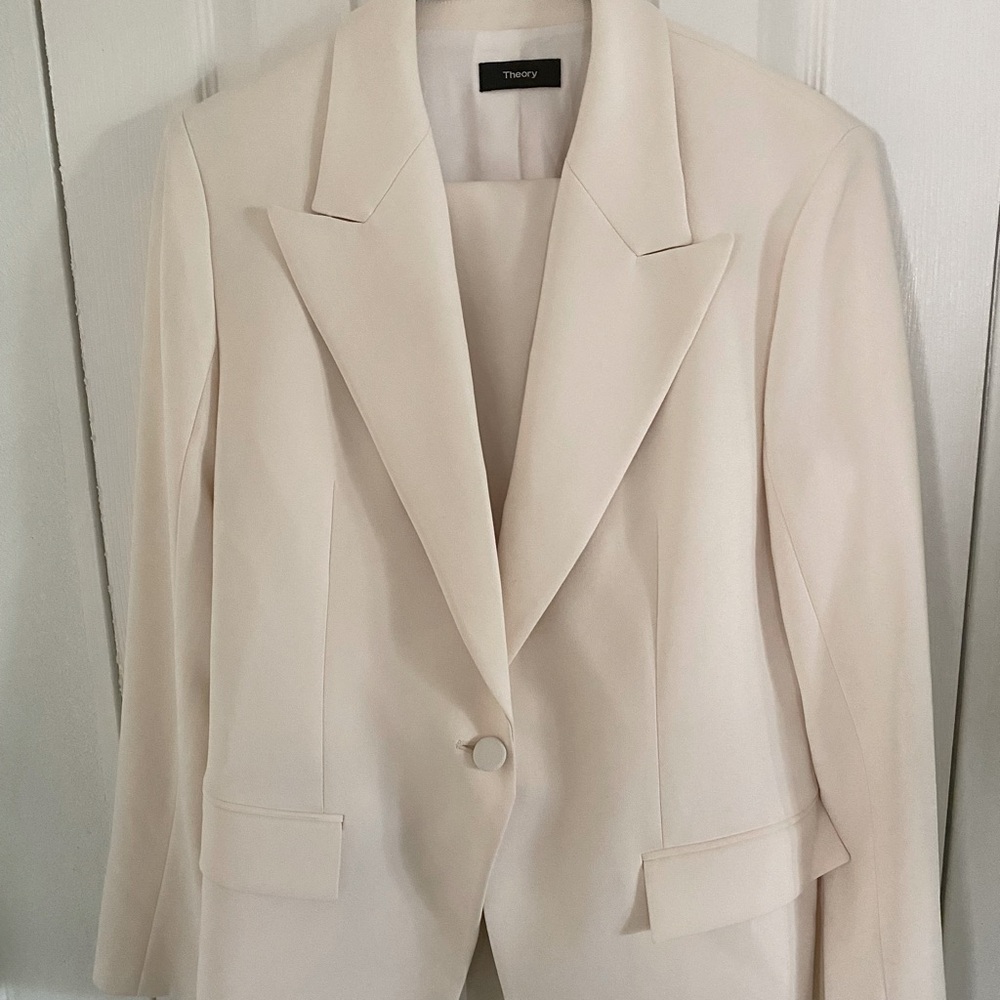 Theory Jogger Suit Size M/10